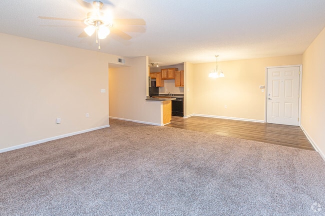 2BR, 1BA - 1,085 SF - Living Room