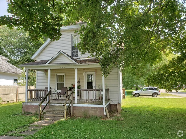 Building Photo - 107 McClure St Rental