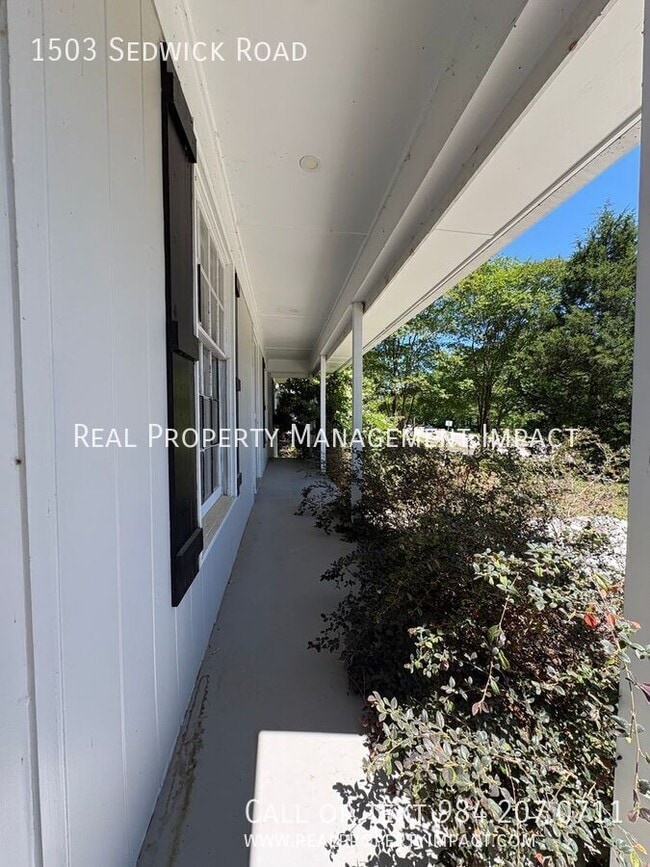 Photo - 1503 Sedwick Rd