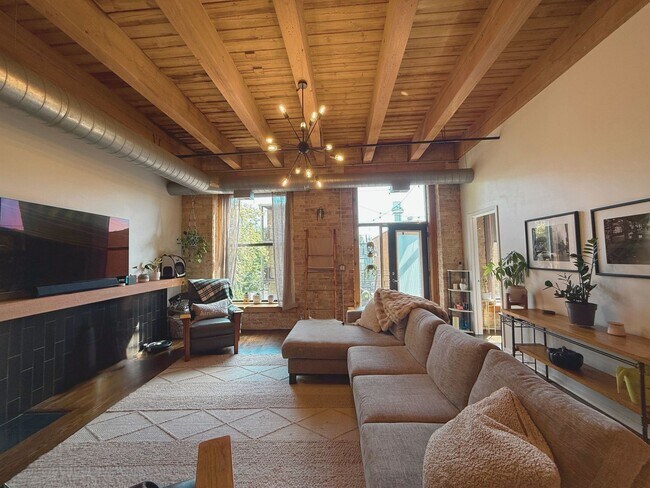 Photo - 2511 W Moffat St Unit 201