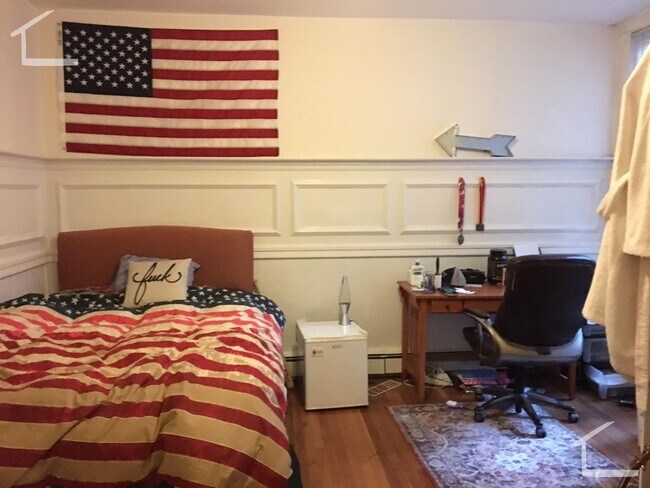 Photo - Unique and Unique BU Unique Apt