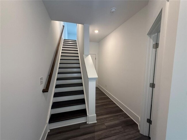 Photo - 1531 Layton Ln NW