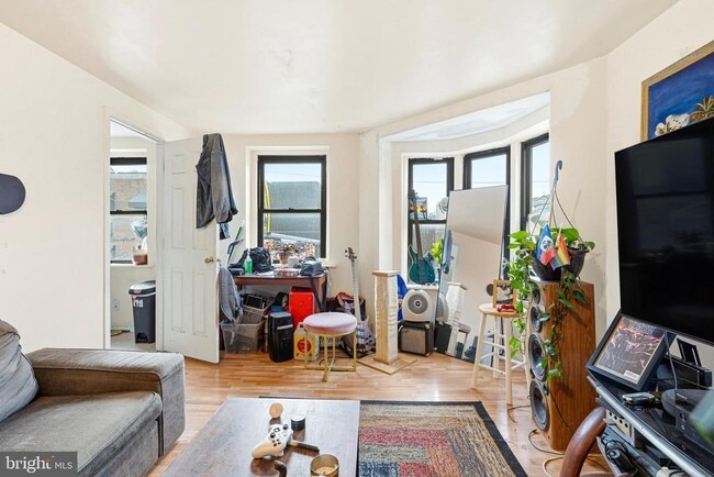 Building Photo - 252 South St Unit 3RD FLR