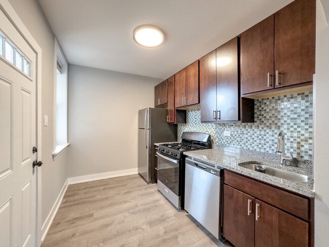 Photo - 4411 N Wolcott Ave Unidad R09A