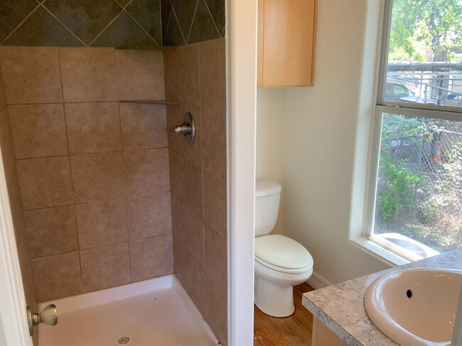 Photo - 1203 E Main St