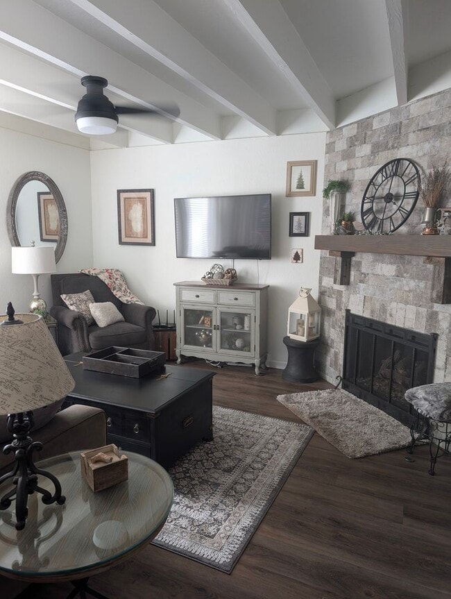 195 Clubhouse Cir