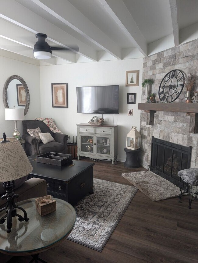 Photo - 195 Clubhouse Cir
