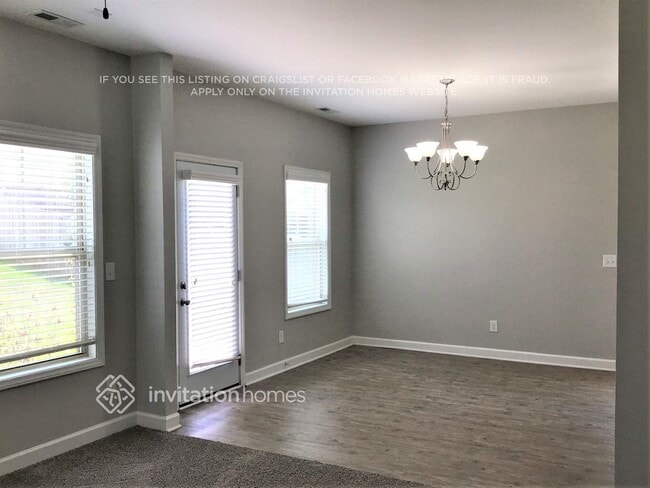 Photo - 108 Sloan Dr