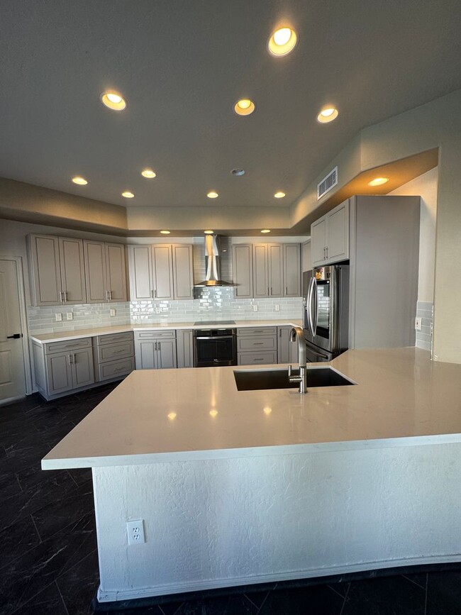 Photo - 5 bedroom lake community plus private pool...