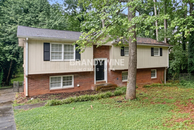 Photo - 1044 Baker Ln