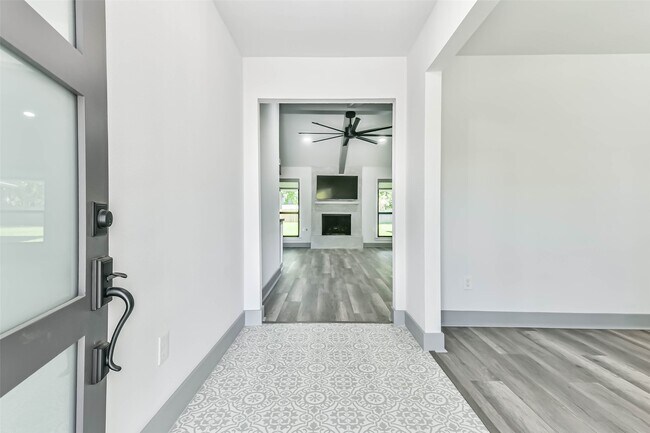 Photo - 4102 Honey Oaks Dr