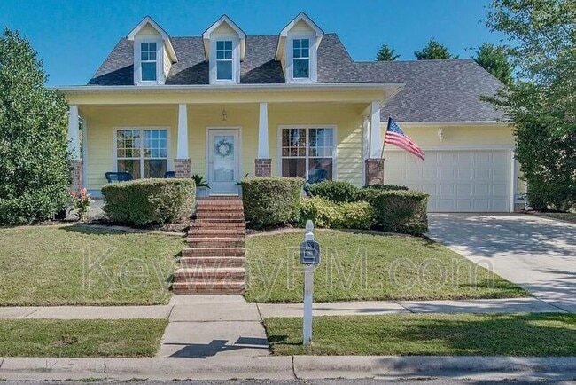 Building Photo - 2009 Magnolia Pkwy