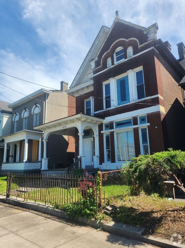 Building Photo - 1816 W Jefferson St Unit #3 Rental