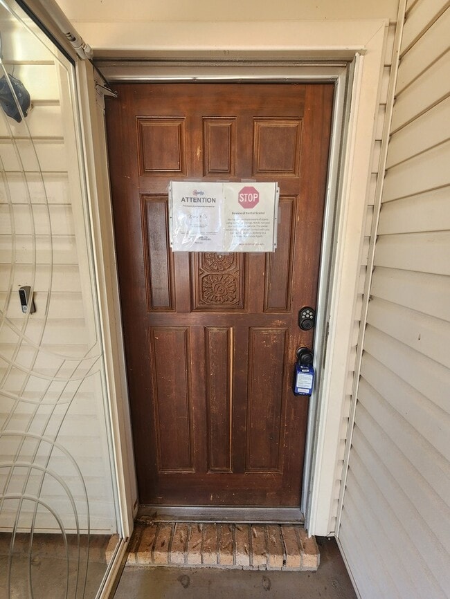Photo - 3 bed 2 bath 2 car garage, move in ready!