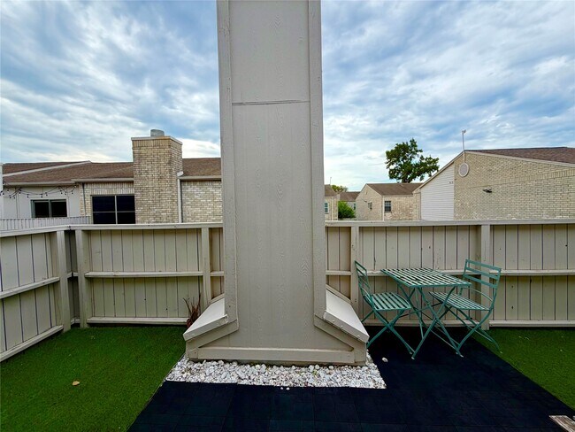 Photo - 3800 Tanglewilde St Unit 602
