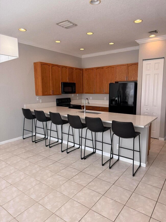 608 NW 25th Ave