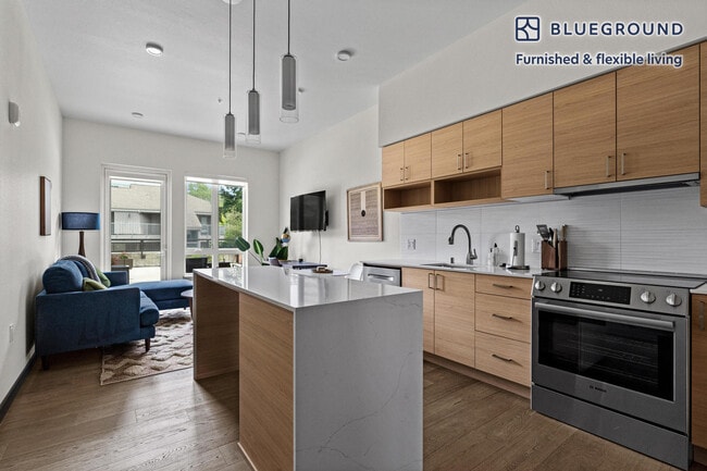 Photo - 11903 NE 128th St Unit FL1-ID685