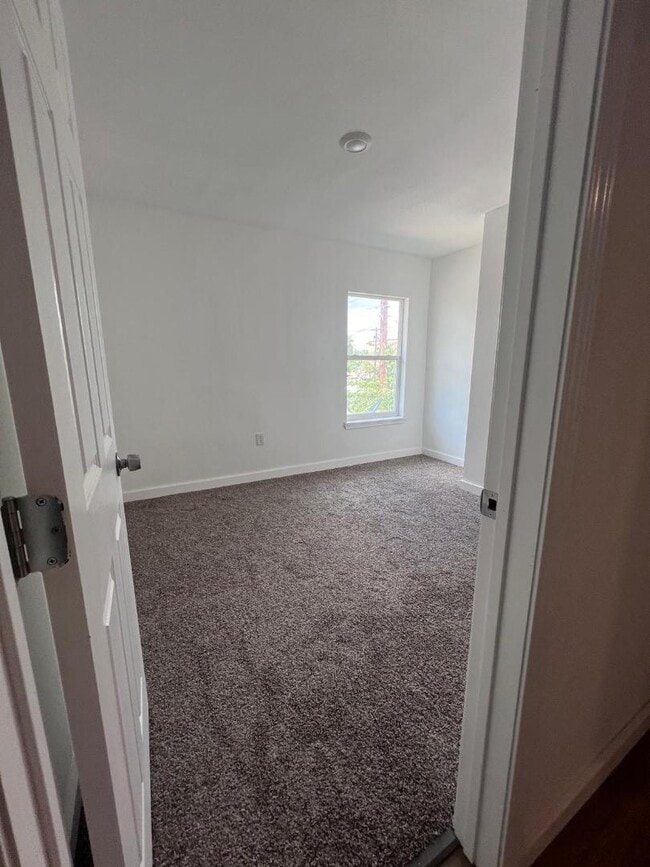 Photo - 224 W Pyron Ave