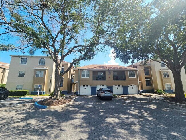 Building Photo - 7230 Westpointe Blvd Unit 1232