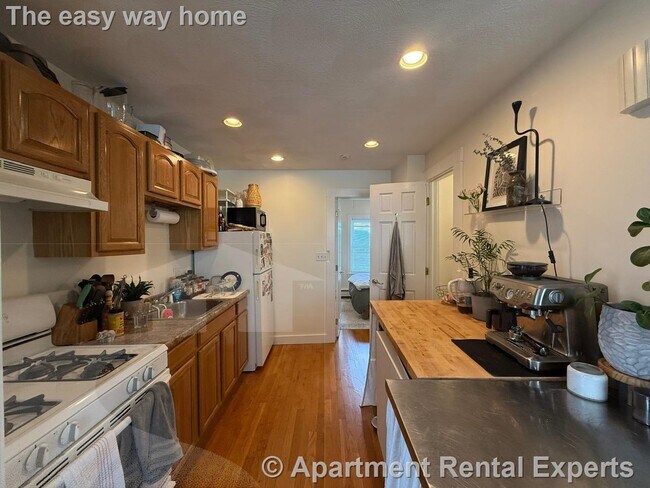 Photo - 300 Highland Ave