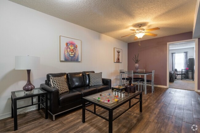 4BR, 4BA - 1,440SF