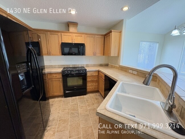 Photo - 1430 NE Glen Ellen Dr