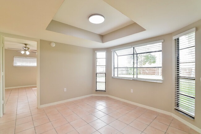 Photo - 548 Matilda Pl