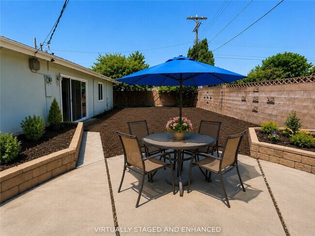 Photo - 20355 Itasca St