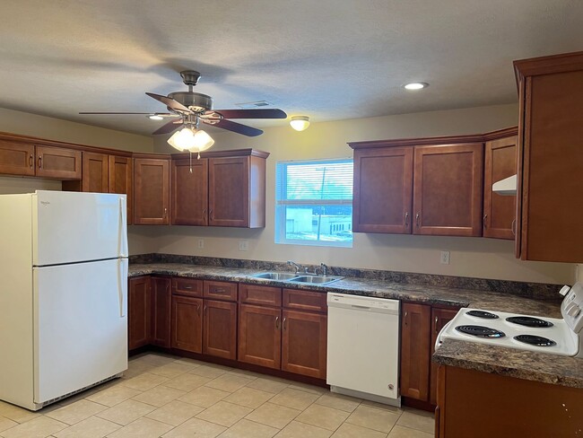 Photo - 1020 E Lynn St