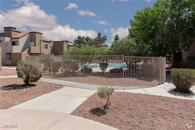 Building Photo - 2967 Juniper Hills Blvd Unit 103 Rental