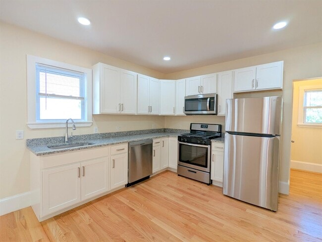 Photo - 73 Merriam St Unidad 2