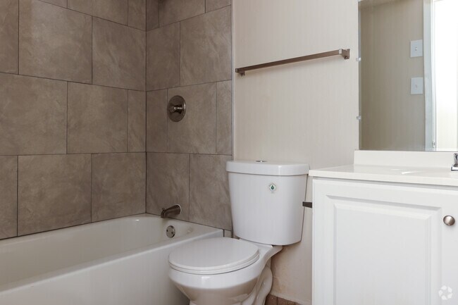 2BR, 2BA - 867SF - Stone Ridge Apartments