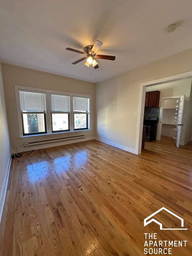 Building Photo - 1317 Oak Ave Unit G3
