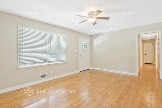 Photo - 1665 Elmwood Dr