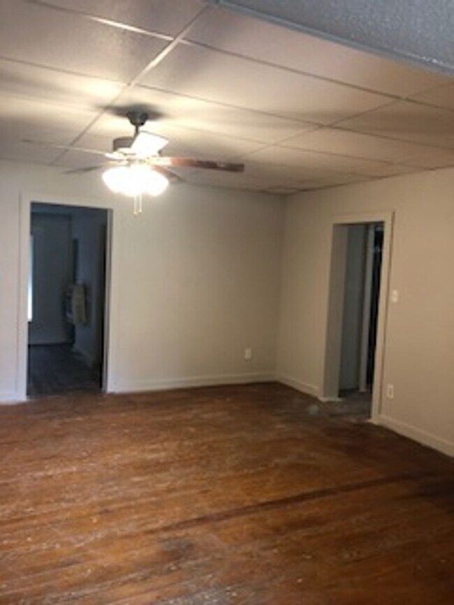 Photo - 3 bed 1 bath home