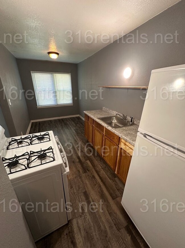 Photo - $525 - 1 bed 1 bath - Duplex Unidad 924 N Glendale Ave