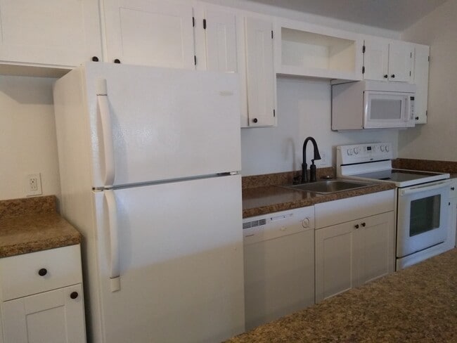 Photo - 1654 Skyline Dr Unit #1    2Bd 2 Ba