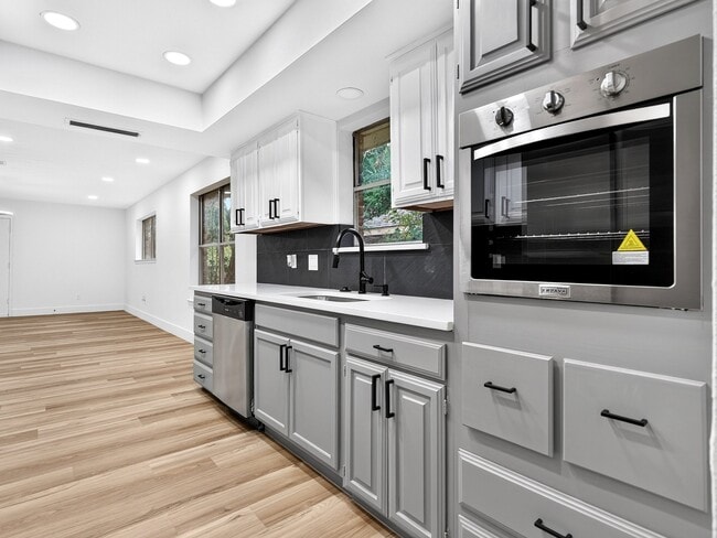1109 Wood Creek Cir