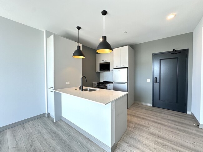 Photo - 2155 N Elston Ave Unidad 523