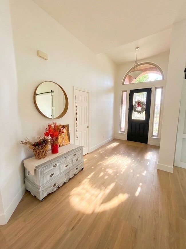 Photo - Beautiful single-story home for lease