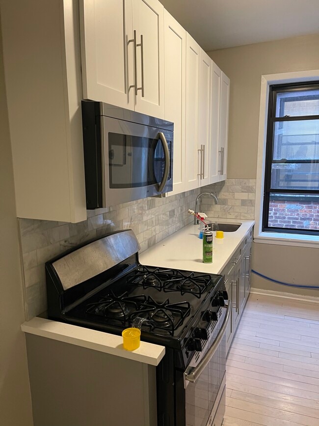 Photo - 565 Bergen Ave Apartments