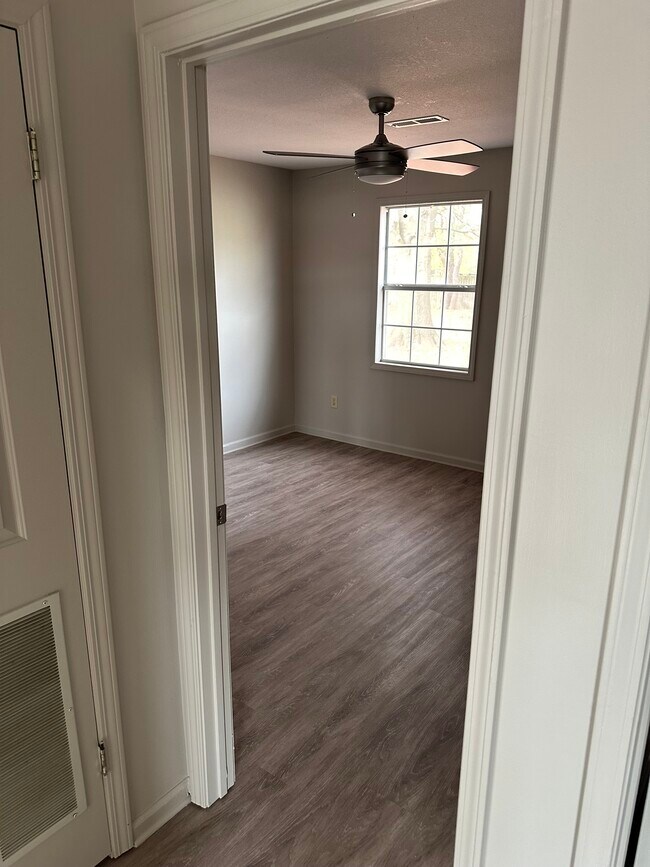 304 Reynolds Rd Unit 3