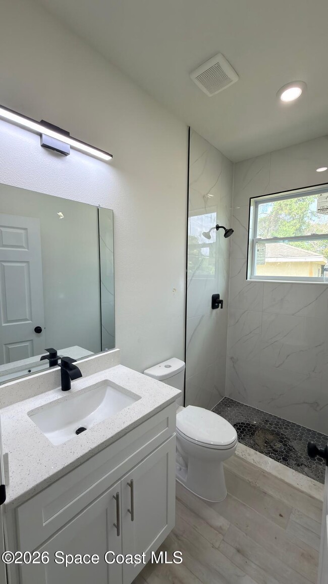 Photo - 1091 Wing Rd SW