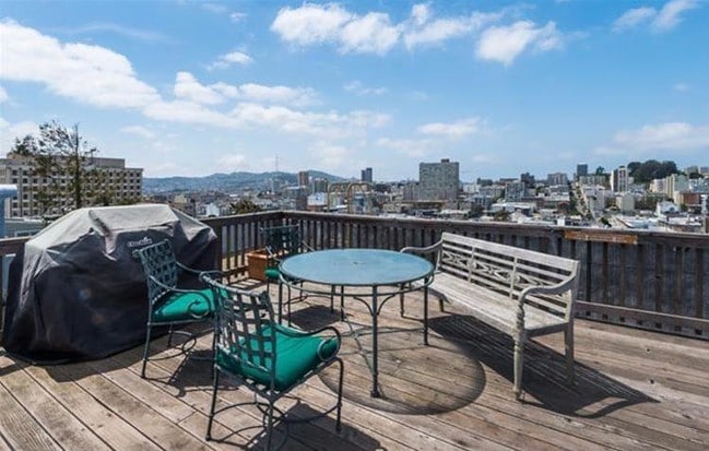 Zona de barbacoa con vistas - 1155 Leavenworth St Unidad 1
