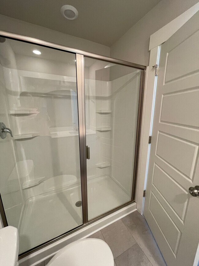 Triple Blackman ! 3bed 2.5 bath 1900 pe... Rental House Rental in Murfreesboro, TN