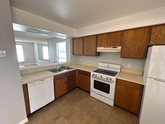 Photo - Casa Park Villas at Tuscawilla! 2br 1ba EN...