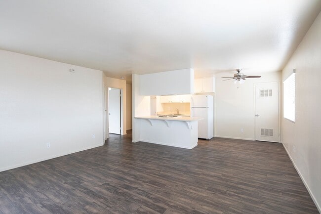 Building Photo - 3113 Market St Unit 03