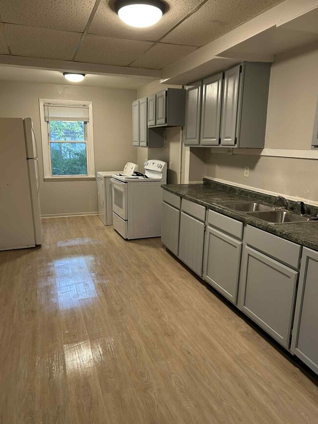 Photo - 98 23rd St S