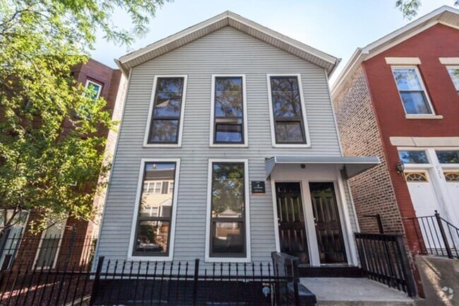 Building Photo - 923 S Carpenter St Unit 3R Rental
