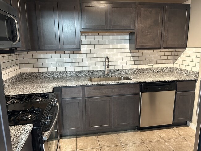 125 NW 25th St